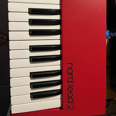 Nord Lead 2 49-Key 12-Voice Polyphonic Synthesizer 1997 - 2003 - Red image 4