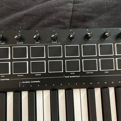 M-Audio Oxygen Pro 49 MIDI Keyboard Controller 2020 - Present - Black image 8