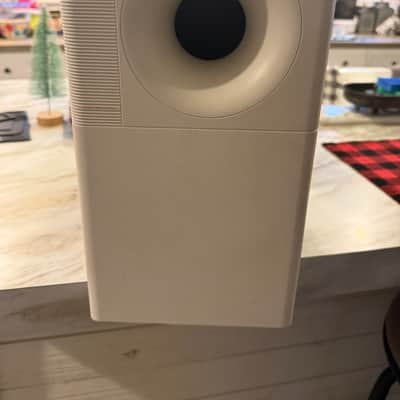 Bose Acoustimass 5 Series III speaker system 2000's white image 1