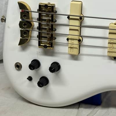 Alembic Elan 4-string Bass with Case - White (likely re-fin'd) image 5