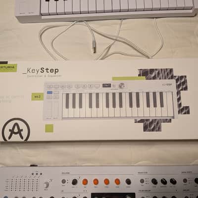 Arturia KeyStep mk2 32-Key MIDI Controller 2026 - Present - White image 2