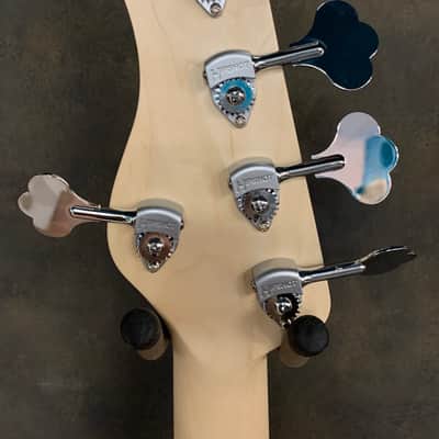 Sadowsky MetroExpress 5 String 2020 Olympic White image 5