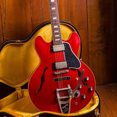 Gibson Custom Shop ES-335 '63 Reissue w/ Varitone and Bigsby 2018 Cherry image 10