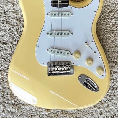 Mint Fender Yngwie Malmsteen Stratocaster White Electric Guitar, Scalloped board image 1