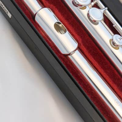 Yamaha YFL-561H (now 667H) Professional Flute All Silver Open-hole *Made in Japan *Cleaned & Serviced image 5