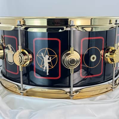 MINT!-Neil Peart DW Collector's Series "R40" Neil Peart Signature Icon 6.5x14" Snare Drum 2016 - Black with Neil Peart Graphic image 1