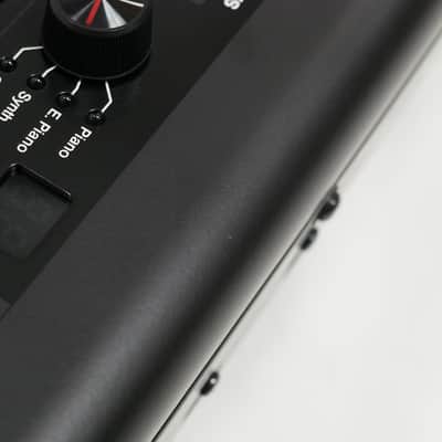 YAMAHA YC61 image 8
