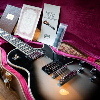 Gibson Custom Shop Les Paul Custom – 2011 – Silverburst – Near Mint Condition – w/ Original Hardcase, COA & Case Candy image 16