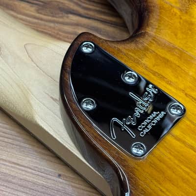 Fender American Deluxe Dimension Bass V Violin Burst image 18