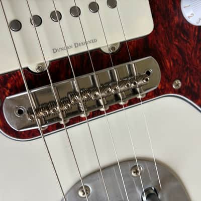 Squier Vintage Modified Jazzmaster with Laurel Fretboard 2018 - 2019 - Olympic White electric guitar tortoise image 21