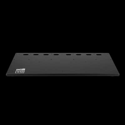 Gator Vertex Tour Compact 27″ x 13″ Pedalboard with Padded Gig Bag image 2