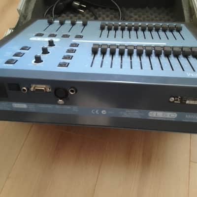 Lsc Minim 24 fader dmx controller with flight case image 2