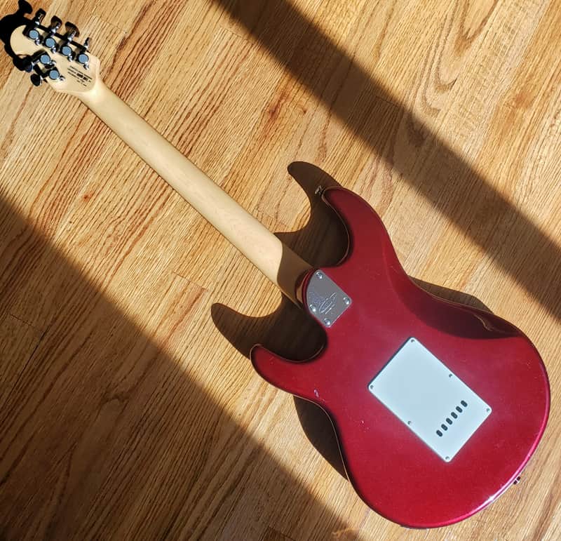 Ernie Ball Licensed OLP Music Man Silhouette MM4 - Sparkle Red