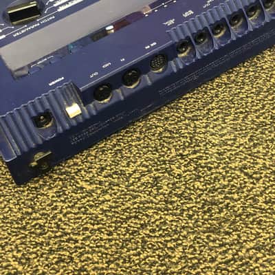 Roland GR-09 1994 - 1996 - Blue image 4