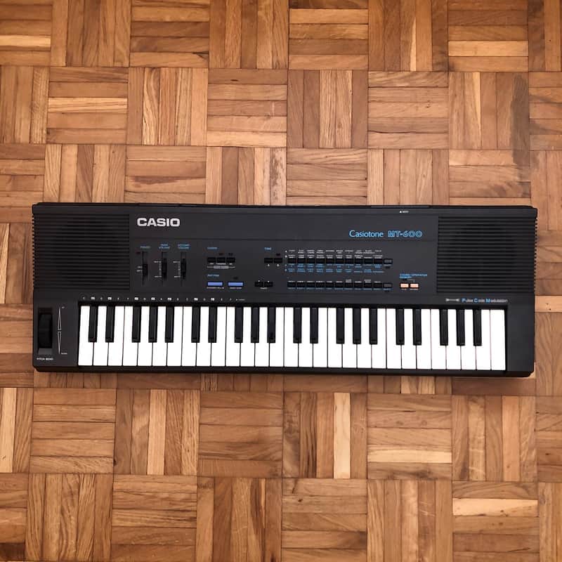 Casio MT-600 Casiotone 49-Key Synthesizer image 1