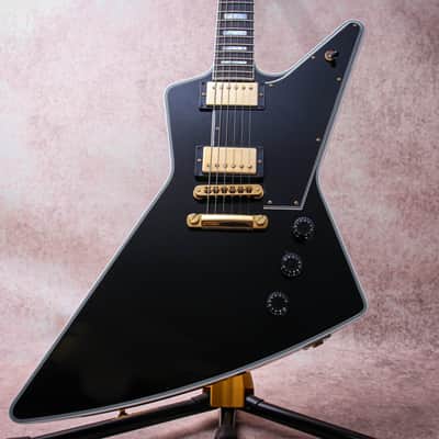 GIBSON USA Custom Shop Explorer Custom "Ebony Gloss + Ebony" (2024) image 2