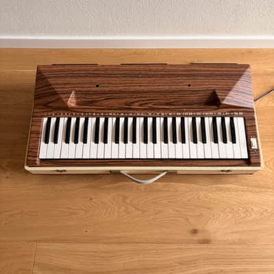Mysterious Italian Cased Electric Reed Organ (Italy, 1960s)! Probably Orla! Read the ad! image 4