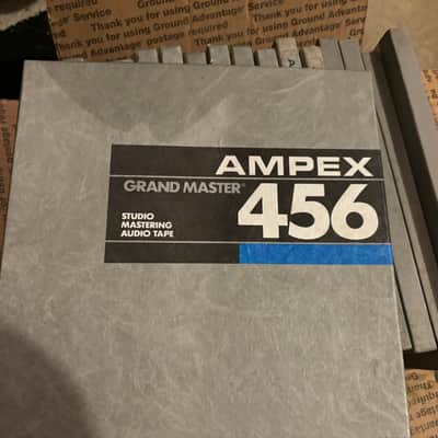 Lot of empty 10.5" x 1/4" NAB hub Reels Ampex and AGFA with boxes image 2