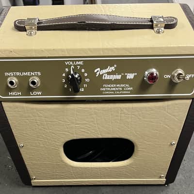 Fender Champion 600 Guitar Combo Amp Reissue image 3