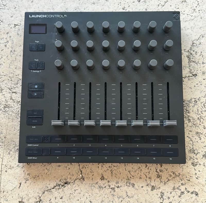 Novation Launch Control XL MK3 MIDI DAW Controller 2025 - Present - Black image 1