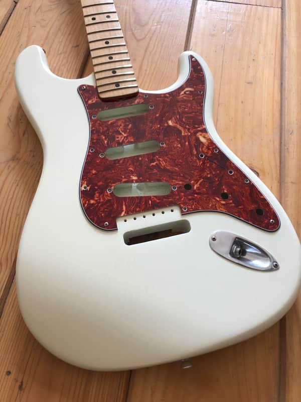 MJT Stratocaster body 2010 - Vintage white image 1