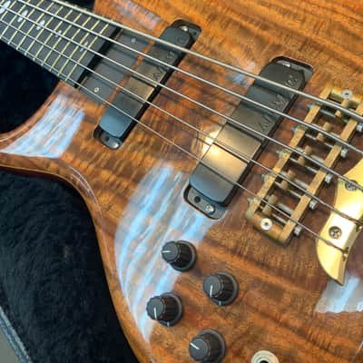 Alembic  Orion 5 string bass lefty  Natural image 17