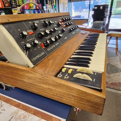 Moog Minimoog Model D 44-Key Monophonic Synthesizer 1971 - 1982 - Black / Wood image 3