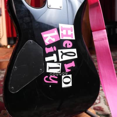 Squier Hello Kitty Stratocaster 2005-2006 - Gloss Black image 3
