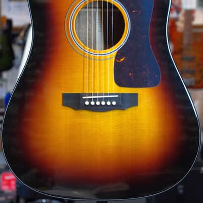 Guild USA D-40 Traditional Dreadnought Acoustic, Antique Sunburst image 3