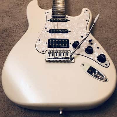 Tradition G12 Deluxe Strat Style Electric Guitar White image 2