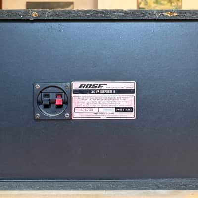 Bose 301 series II - refoamed woofers - Excellent image 12