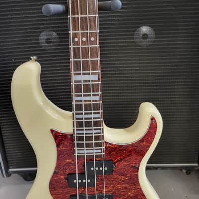 Rare-Cort- Billy Cox Signature Model Freedom Bass 2000 - Antique White image 5