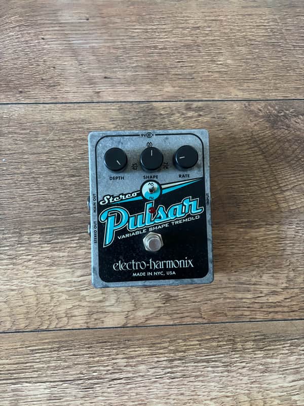 Electro-Harmonix Stereo Pulsar Analog Tremolo 2007 - Present - Blue image 1