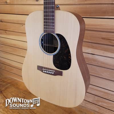 Martin D-X2E A/E Dreanought Guitar with Martin Soft Shell Case - Figured Mahogany Pattern Bild 1