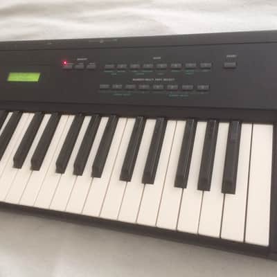 Yamaha SY35 Digital Vector Synthesizer image 5