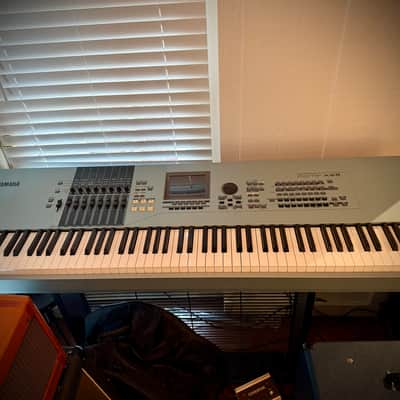 Yamaha Motif XS 8 Production Synthesizer