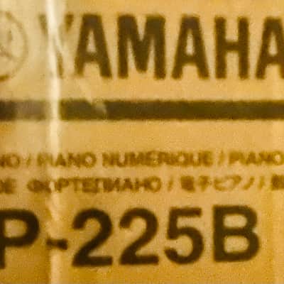 Yamaha P-225 88-key Digital Piano 2023 - Present - Black image 1