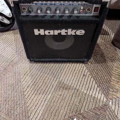 Hartke A25 Hartke A25 25-Watt 1x8" Bass Combo Amplifier – Black 2003 -2004 - Black image 2