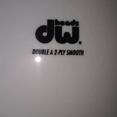 Remo DW Series  18 Inch 2 Ply A  Smooth white image 2