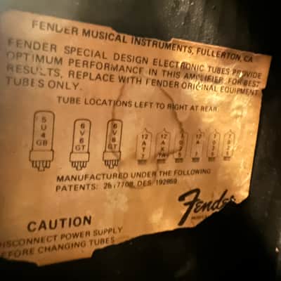 Fender Deluxe Reverb 2-Channel 22-Watt 1x12" Guitar Combo 1970 - 1977 - Silverface image 3
