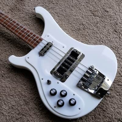 Rickenbacker 4003S8 Left-handed 8-string Bass Guitar – Lefty SnowGlo image 3