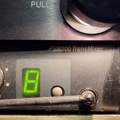 Shure PSM 200 transmitter 2015? - Black image 5