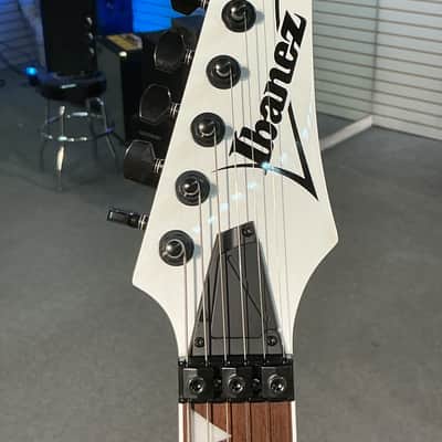 Ibanez RG450DXB RG Standard Electric Guitar - White image 4