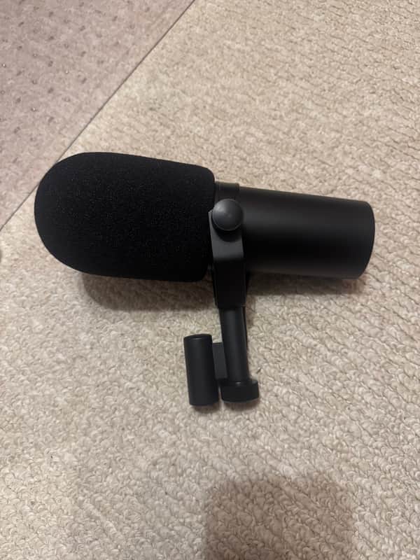 Shure SM7B Cardioid Dynamic Microphone 2001 - Present - Black image 1