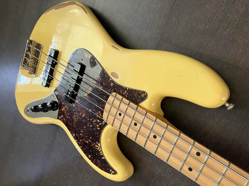 Fender Player Jazz Bass with Maple Fretboard 2018 - 2024 - Buttercream Reliced image 1