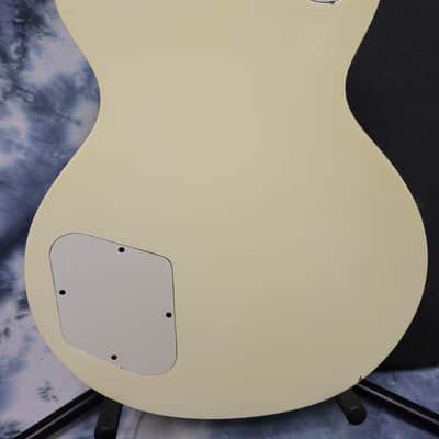 Video Demo Hohner Vintage RARE 1977 WHITE with Gold Hardware Hohner Japan L-59 Les Paul Style Electric Guitar New Strings Pro Setup Original Hard Shell Case image 11
