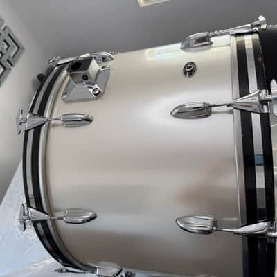 Slingerland Magnum 24x16 Bass Drum 1979 - Silver Mist Excellent condition! image 17