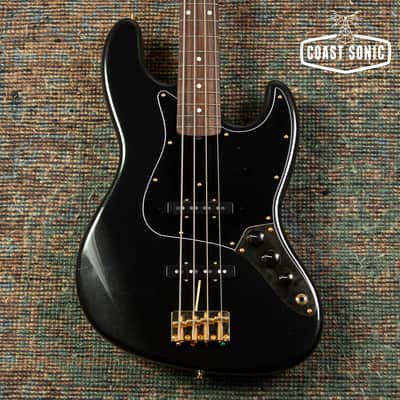 2026 Fender Traditional '60s Jazz Bass Black Pearl w/ matching headstock Japan MIJ