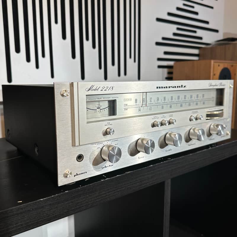 Marantz Model 2218 18-Watt Stereo Solid-State Receiver 1978 - 1979 - Silver with Wood Case image 1