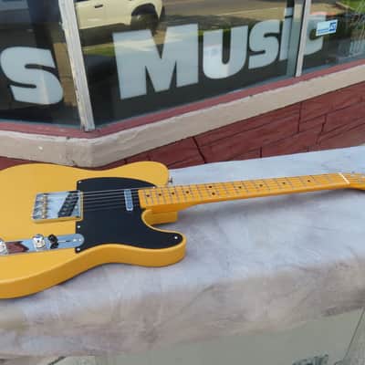 FENDER 51' TELECASTER 2023 REISSUE AMERICAN VINTAGE IILIMITED FACTORY SPECIAL RUN near MINT!  BUTTERSCOTCH